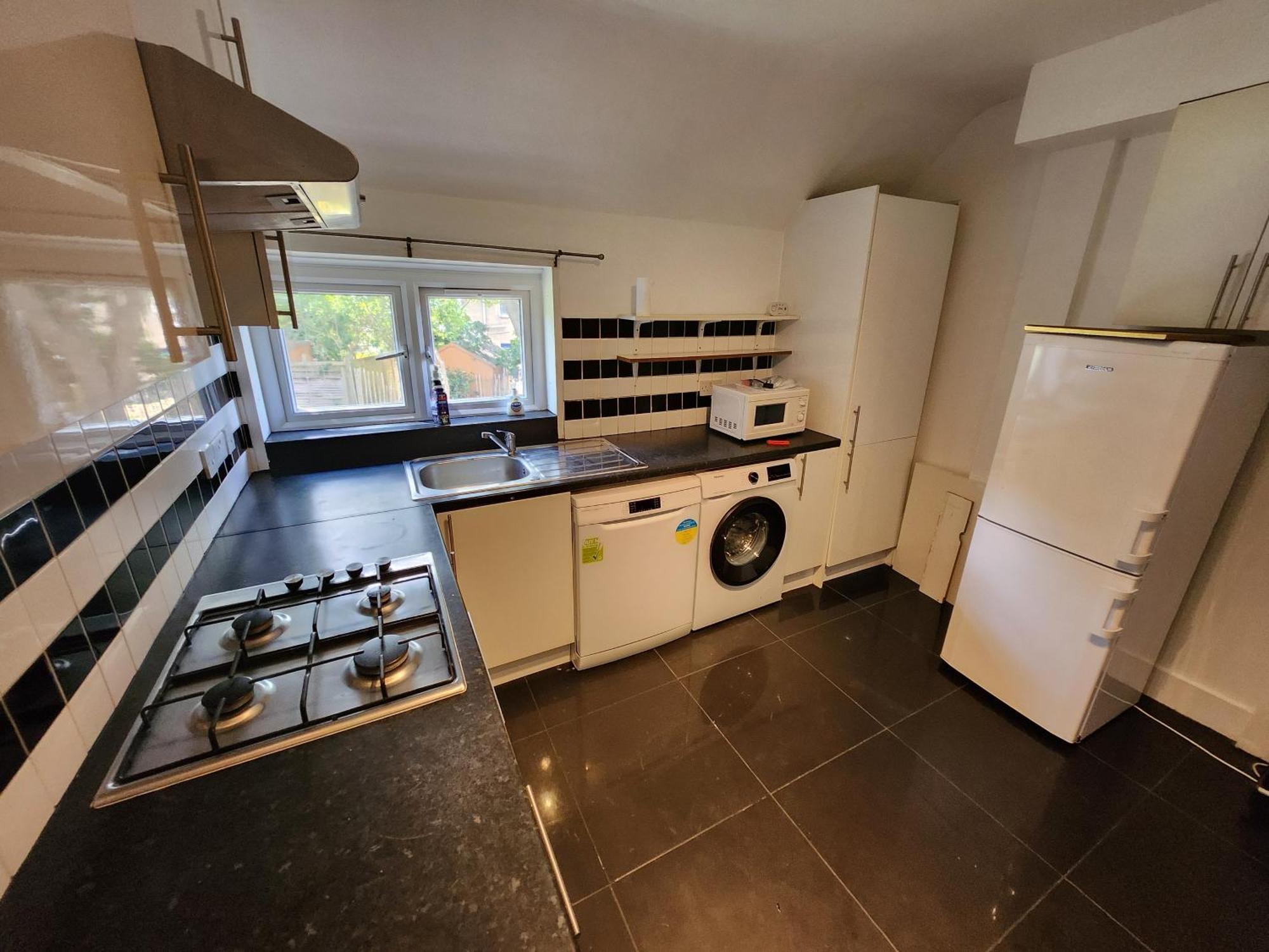 Flat With Work Station, Monitor, Smart Tv & Netflix Apartment London Luaran gambar