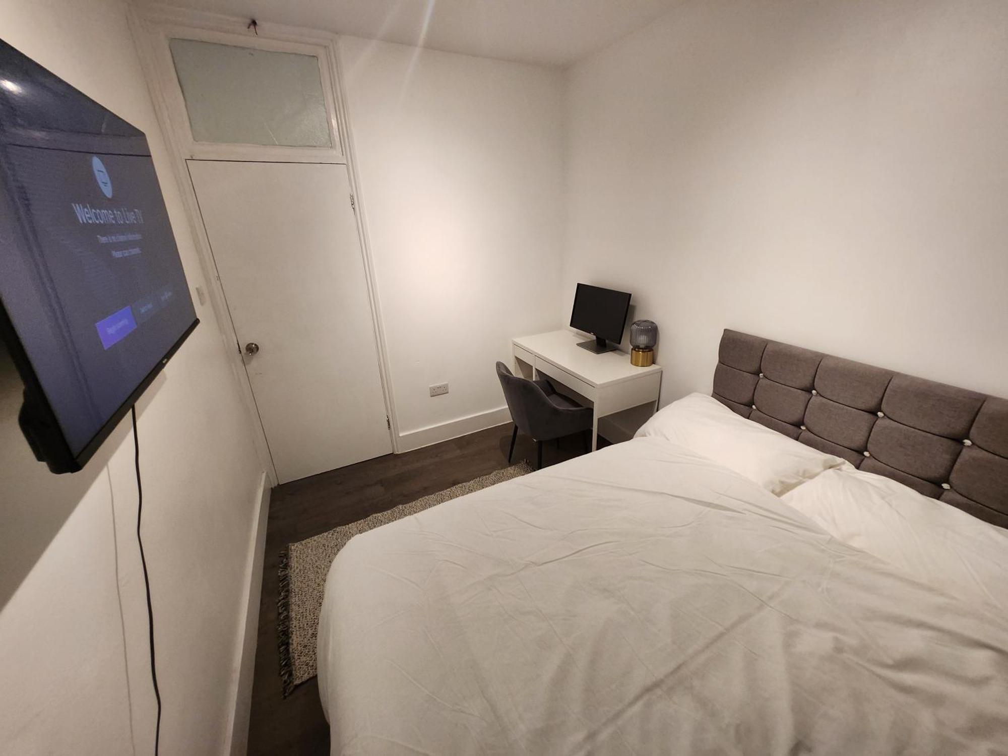 Flat With Work Station, Monitor, Smart Tv & Netflix Apartment London Luaran gambar