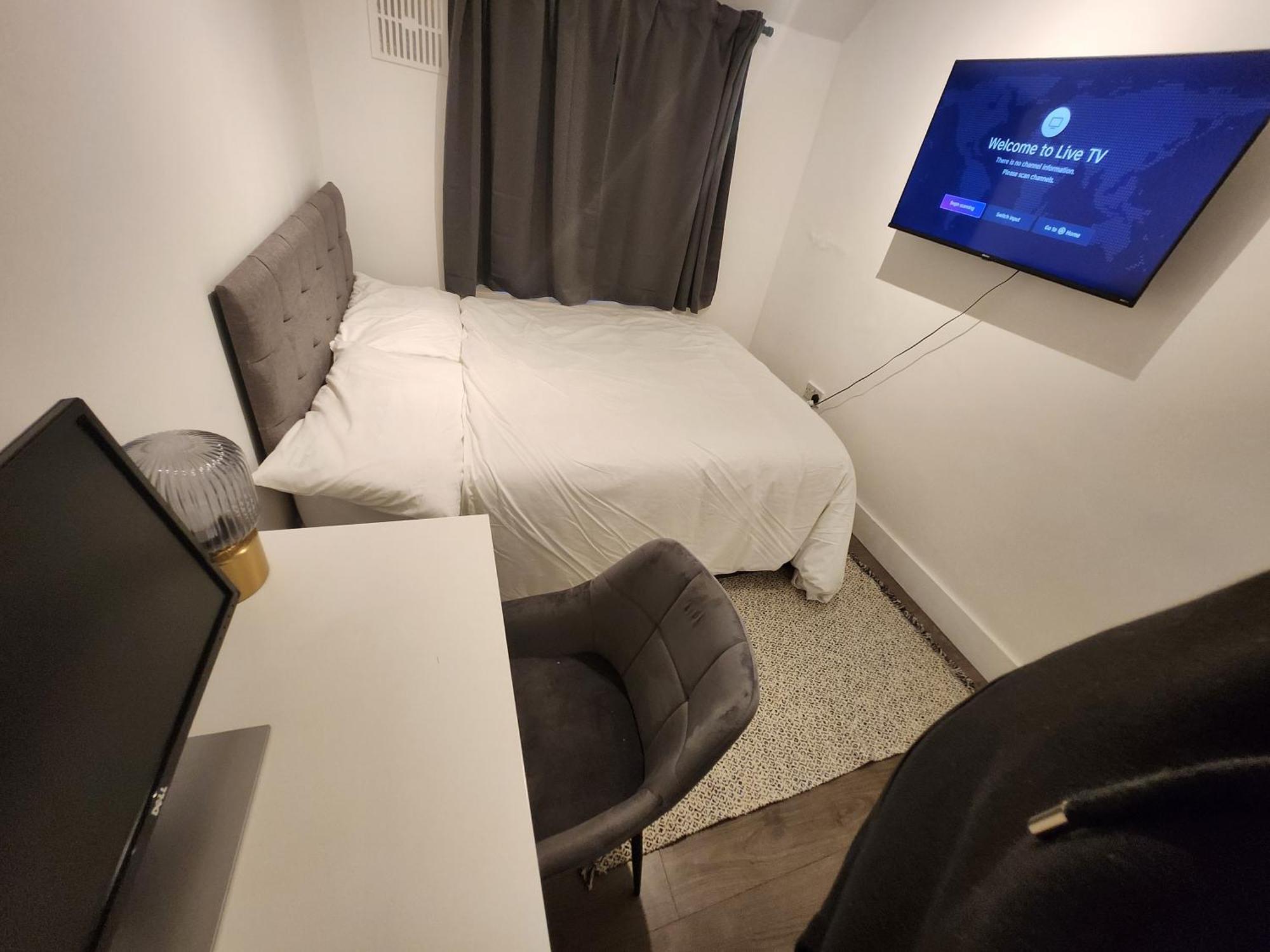 Flat With Work Station, Monitor, Smart Tv & Netflix Apartment London Luaran gambar